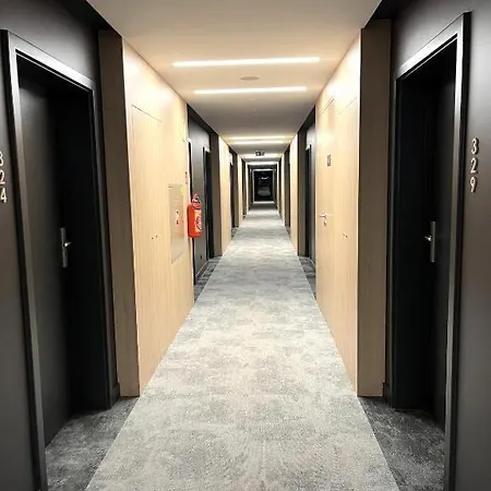 Przy Placu Wolnosci Познань